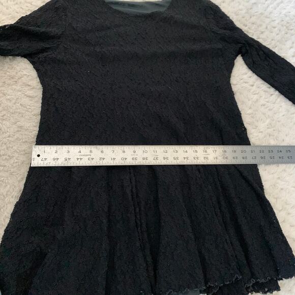 Black Lacey Trapeze Dress - Picture 6 of 10